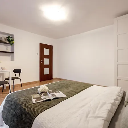 Апартаменты Old Town Citystay Rynek Ul Wiezienna 30 6