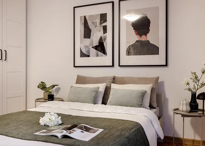 Апартаменты Old Town Citystay Rynek Ul Wiezienna 30 6 *