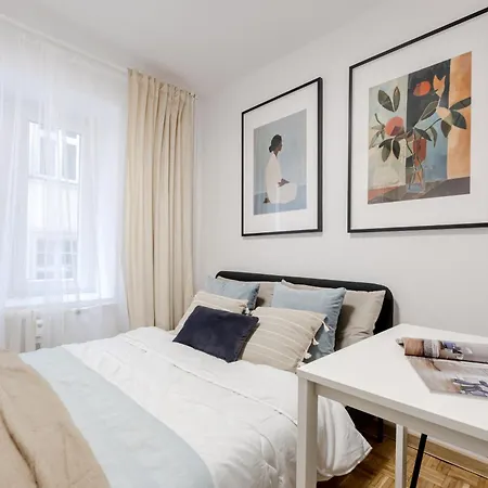 Апартаменты Old Town Citystay Rynek Ul Wiezienna 30 6 *